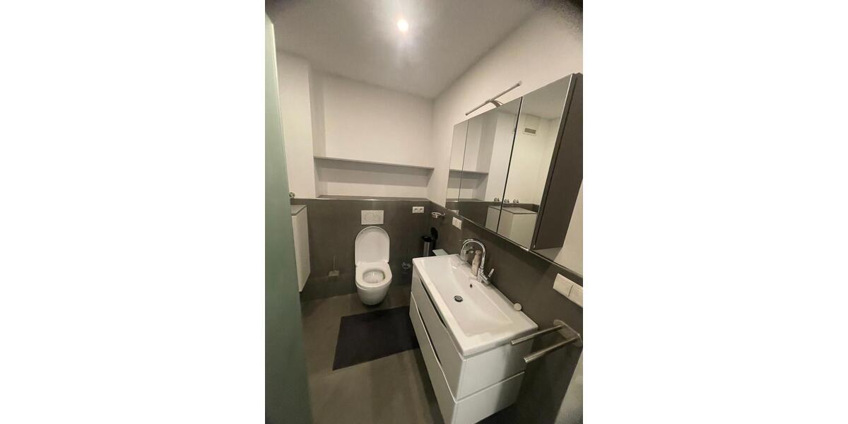 Etagenwohnung Wiesbaden Biebrich - 2 Zimmer, 73 m&sup2;, 310.000&euro; | Angebot:26221786