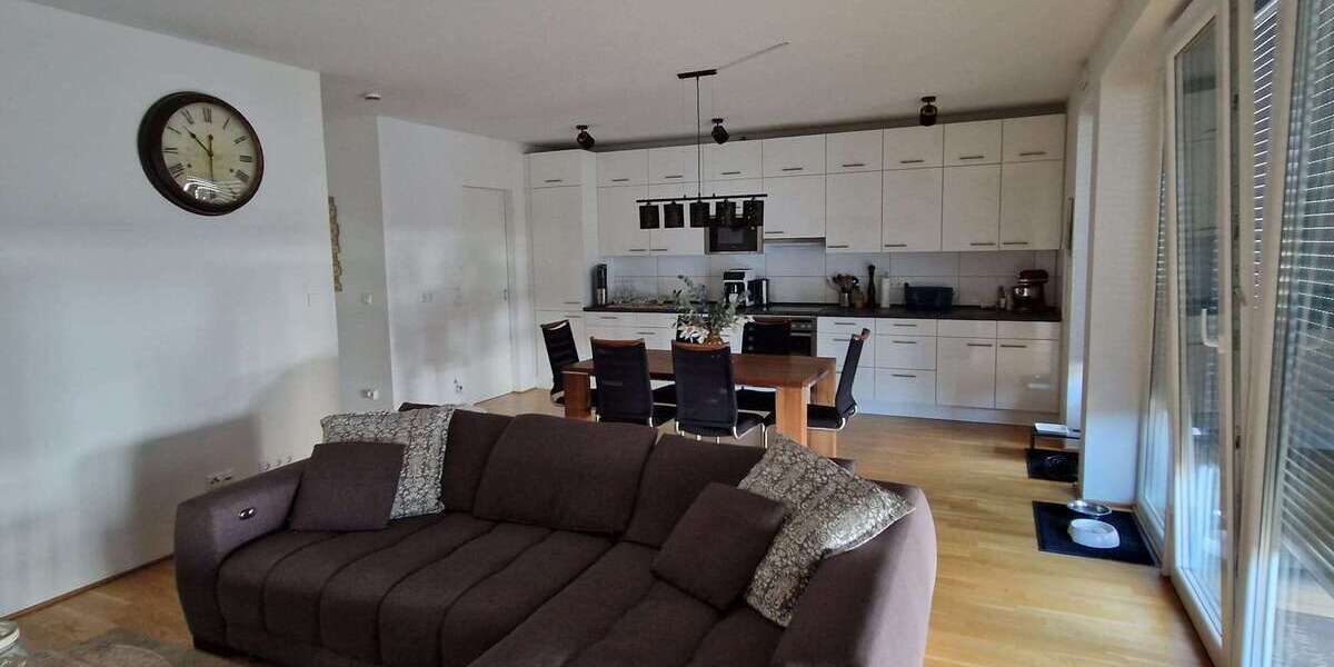 Etagenwohnung Taunusstein Hahn - 3 Zimmer, 115 m&sup2;, 1.350&euro; | Angebot:26487578