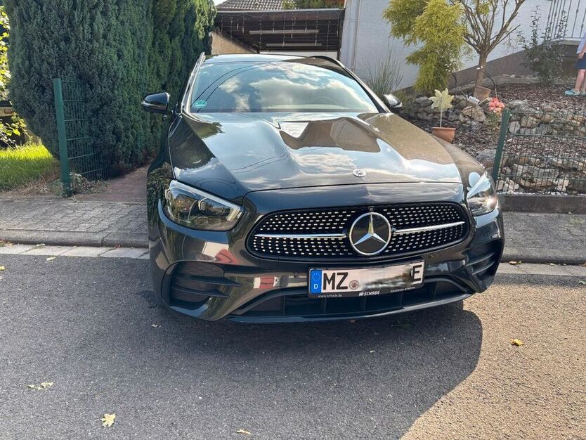 E 300