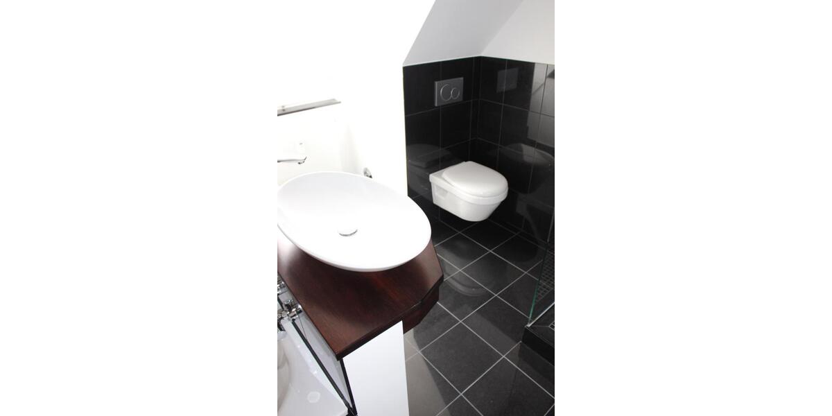 Dachgeschoßwohnung Idstein - 2 Zimmer, 82 m&sup2;, 1.130&euro; | Angebot:25759553