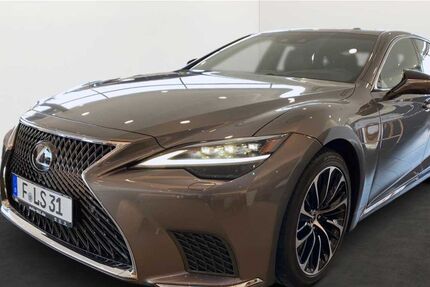 Lexus LS 500 18.000 km 92.900 € Frankfurt 60314