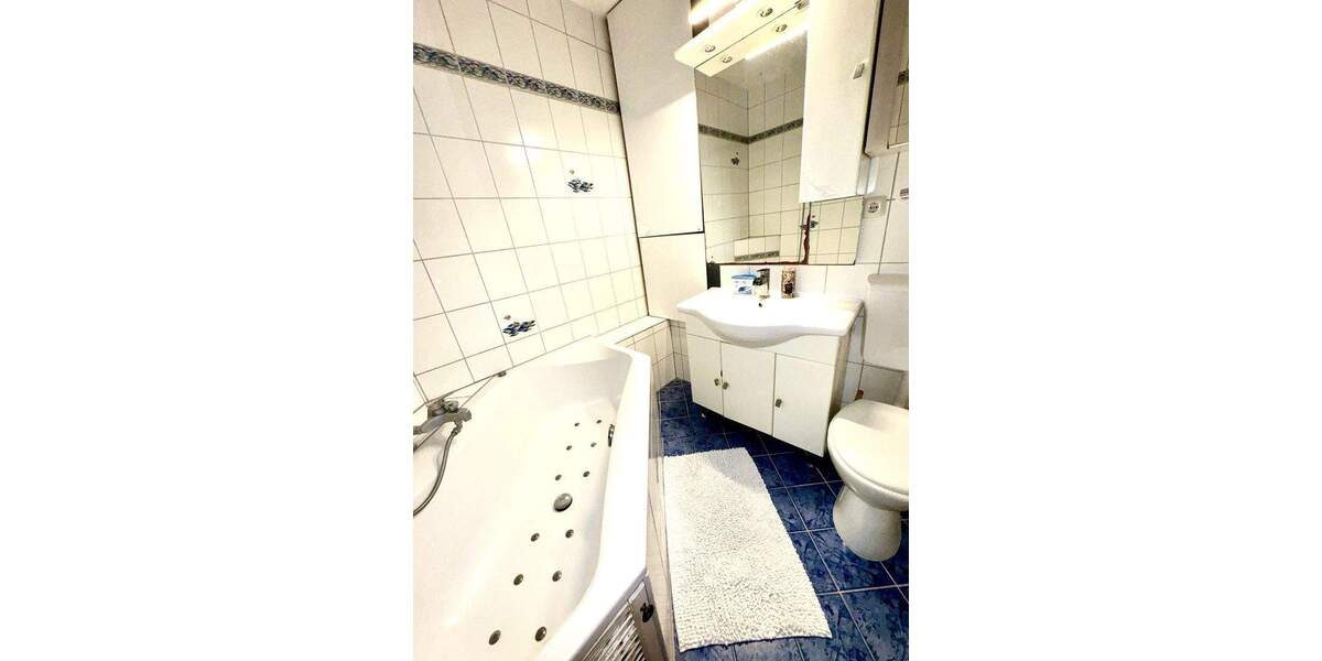 Wohnen mit Wohlfühlfaktor - Traumhafte 4-Zimmer-Wohnung mit Balkon und Tiefgaragenstellplatz 4 zimmer