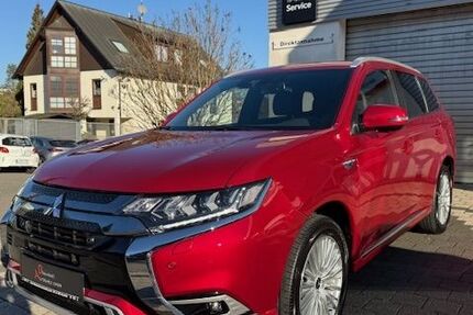 Mitsubishi Plug-in Hybrid Outlander 28.050 km 23.900 € Wiesbaden 65199