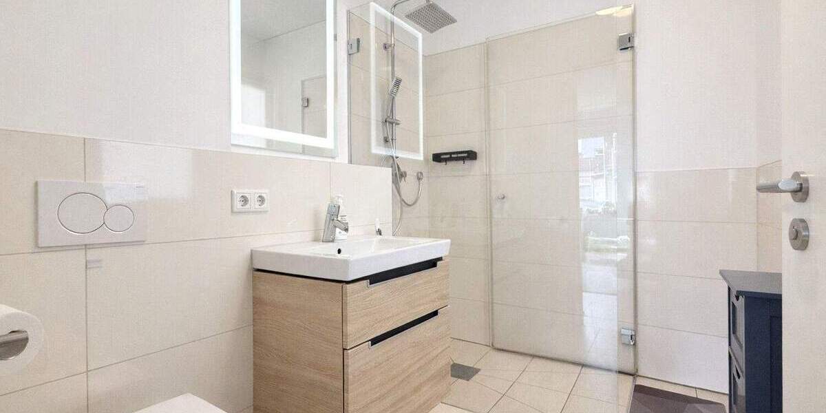 Etagenwohnung Frankfurt am Main Bockenheim - 3 Zimmer, 122 m&sup2;, 1.100.000&euro; | Angebot:25727366