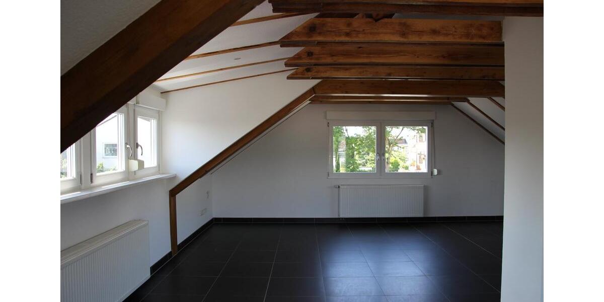 Einfamilienhaus Walluf - 5 Zimmer, 200 m&sup2;, 2.400&euro; | Angebot:25127340