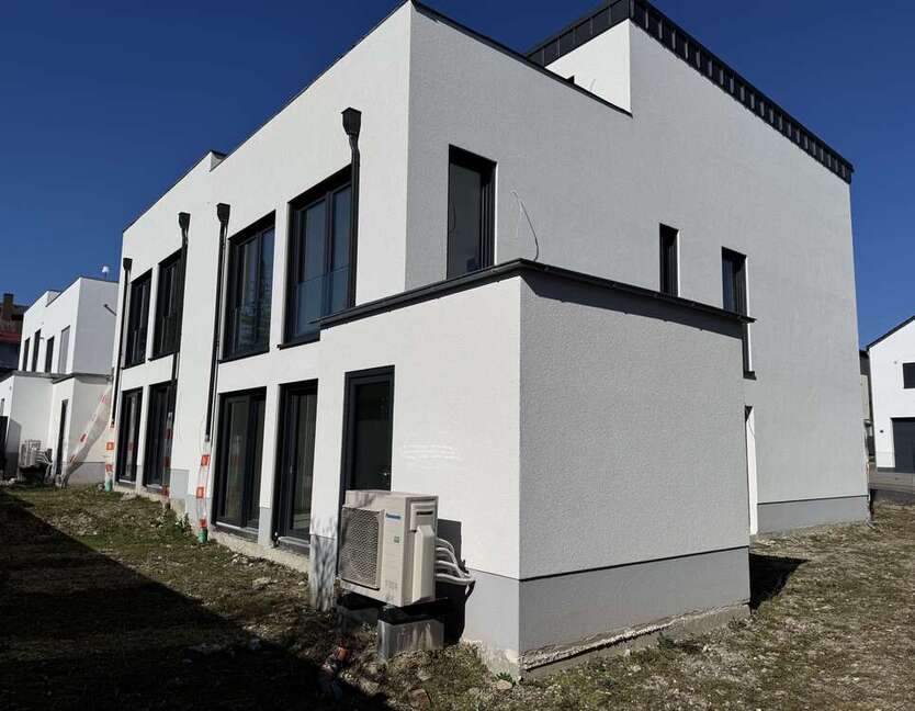 Büro in Hofheim am Taunus 695.000 € 213 m² zimmer