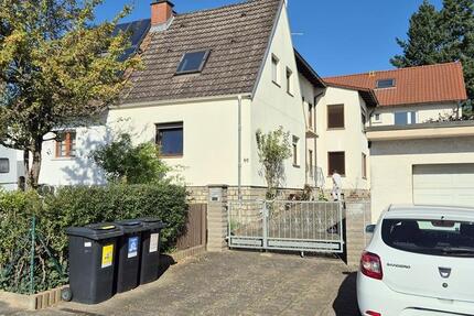 DOGS ALLOWED IN DUPLEX HOUSE! Compact house with fitted kitchen and spacious courtyard 4 zimmer