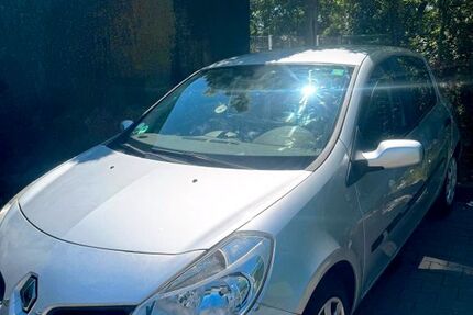 Renault Clio 187.000 km 1.449 &euro; Rüsselsheim 65428