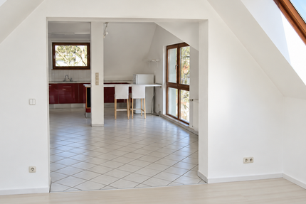 Wohnung Niedernhausen-Engenhahn Engenhahn - 4 Zimmer, 130 m&sup2;, 1.250&euro; | Angebot:27333872