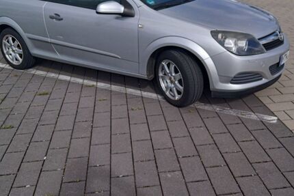Opel Astra 215.000 km 2.650 &euro; Hochheim 65239