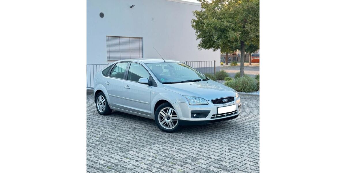 Ford Focus 82.500 km 4.750 € Wiesbaden 65185