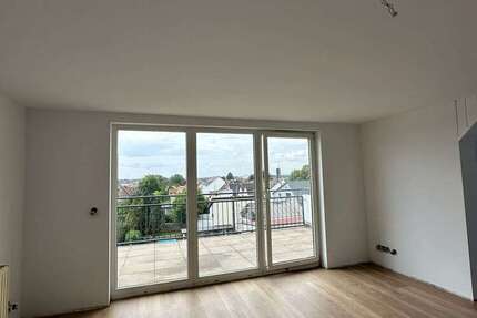 Wohnung zum Mieten in Mörfelden-Walldorf 1.400 € 111.27 m²