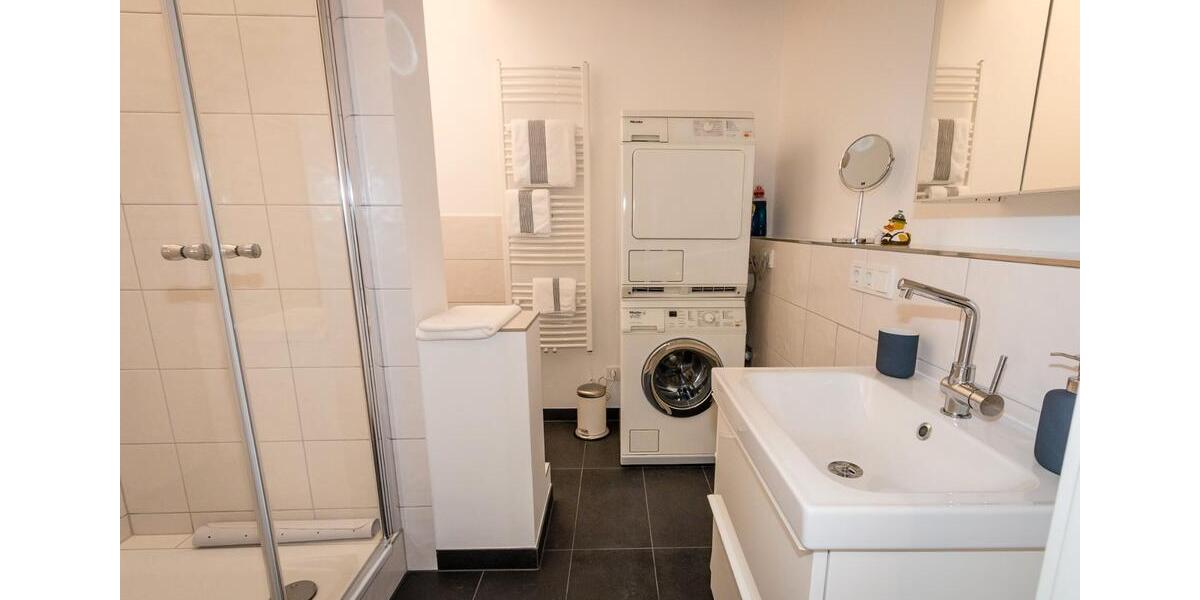 Dachgeschoßwohnung Wiesbaden Bierstadt - 2 Zimmer, 63 m&sup2;, 870&euro; | Angebot:26004080