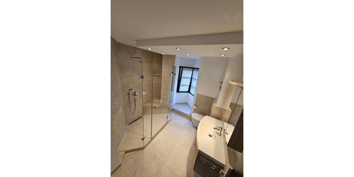 Etagenwohnung Wiesbaden Nordost - 2 Zimmer, 75 m&sup2;, 1.400&euro; | Angebot:24550310