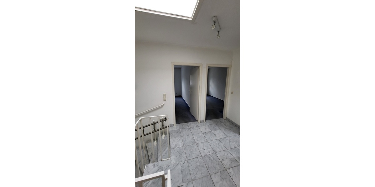 RMH mit Garage, 2 Balkonen, Garten und Terrasse - Reihenmittelhaus Wiesbaden Klarenthal | Angebot:26348335