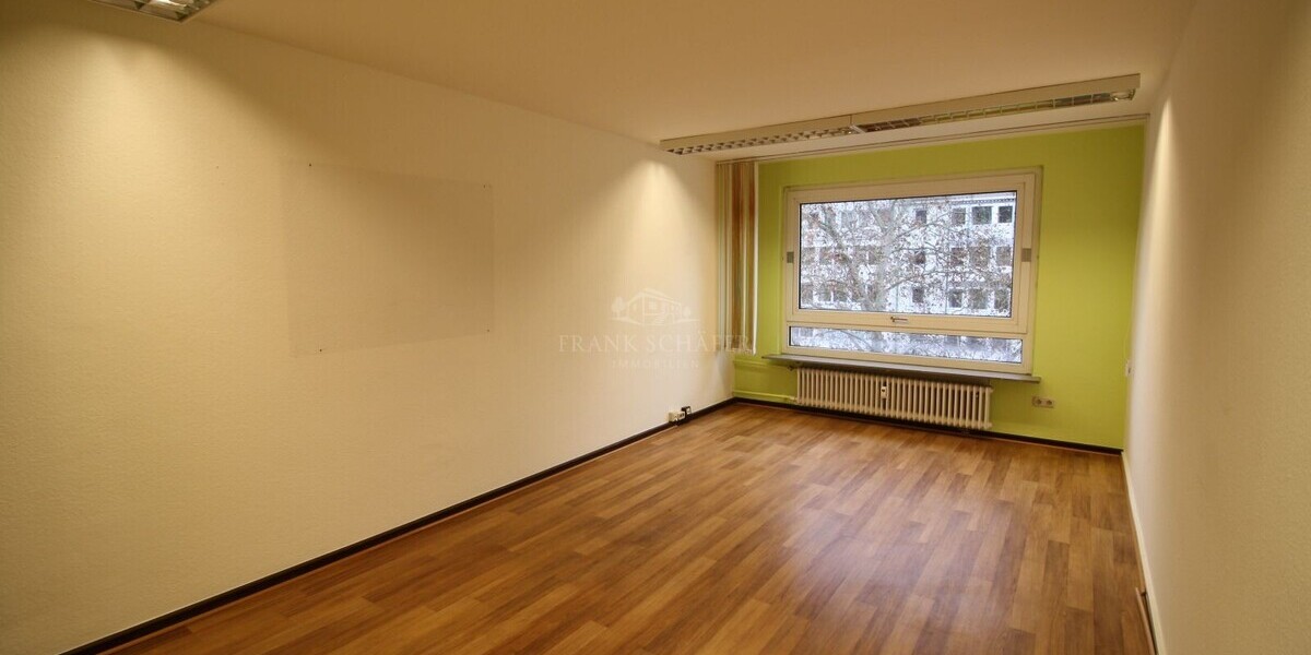 Gepflegte Bürofläche mit ca. 180m², sofort bezugsfrei, Nähe RheinChristuskirche - - Gewerbeobjekt Mainz | Angebot:26914912
