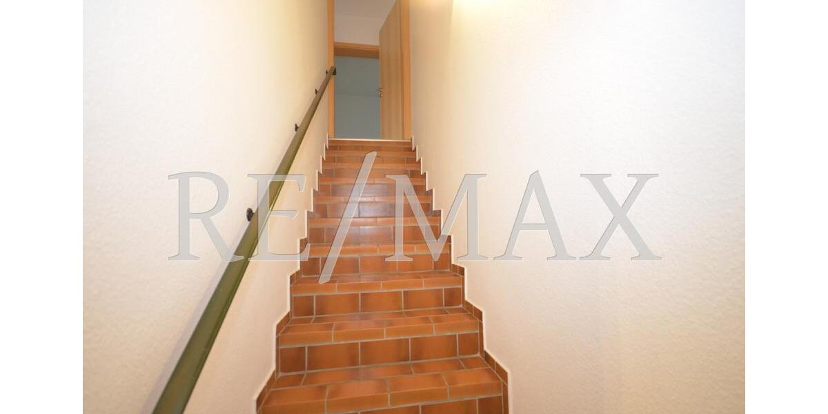 Geräumiges Einfamilienhaus mit Einbauküche und Garten in Wörsdorf- Haustiere willkommen 8 zimmer