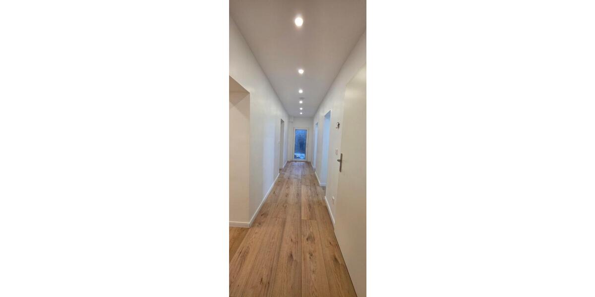 Untergeschosswohnung mit Balkon in Kelkheim (Taunus) 2 zimmer