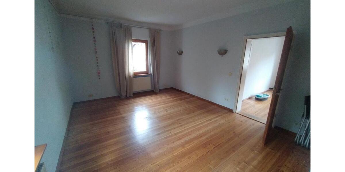 Einfamilienhaus Waldems - 7 Zimmer, 180 m&sup2;, 440.000&euro; | Angebot:27054029