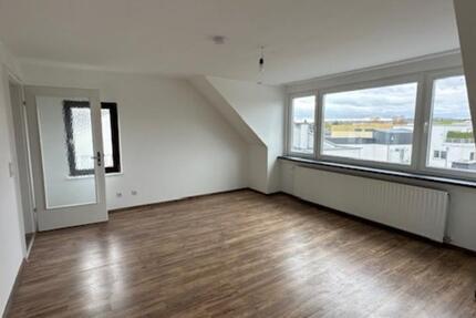 Sonnige 3-Zimmer-Wohnung mit Balkon in Stadtmitte von Bad Camberg zimmer