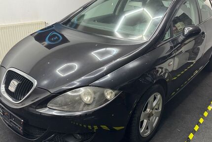 Seat Leon 224.221 km 1.750 &euro; Wiesbaden 65207