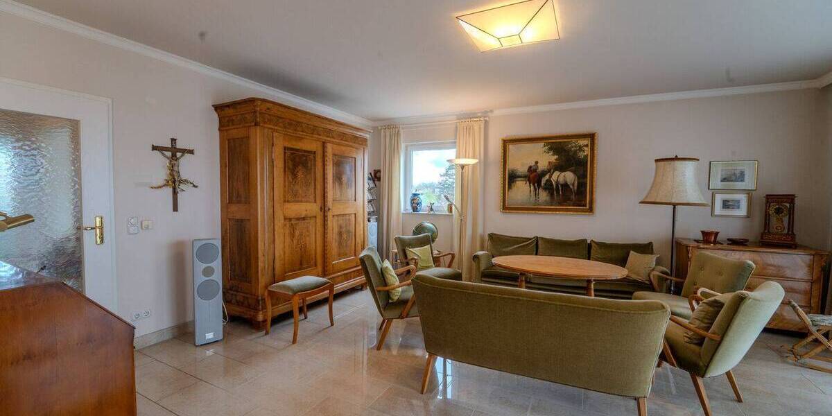 Etagenwohnung Wiesbaden Südost - 5 Zimmer, 158 m&sup2;, 649.000&euro; | Angebot:25996513