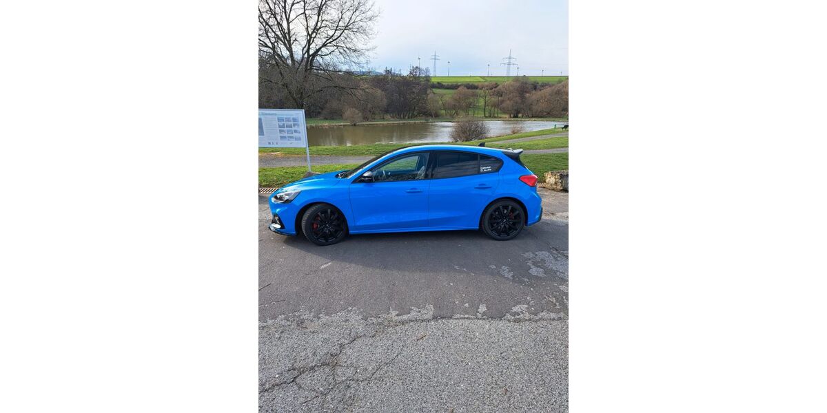 Ford Focus 80.000 km 29.900 &euro; Bingen am Rhein 55411