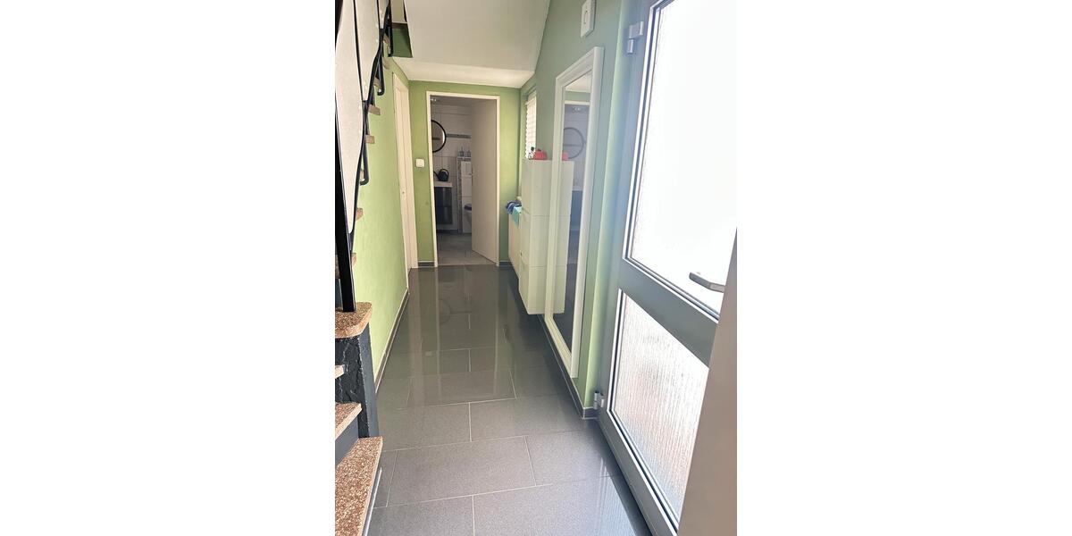 Einfamilienhaus Kriftel - 11 Zimmer, 260 m&sup2;, 849.000&euro; | Angebot:27086870