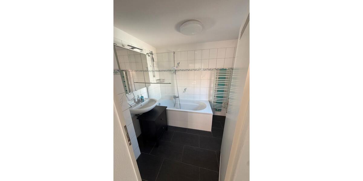 Etagenwohnung Wiesbaden Bierstadt - 4 Zimmer, 90 m&sup2;, 1.500&euro; | Angebot:26265654