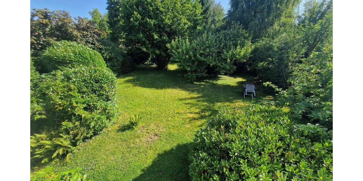 Frisch renoviert: 4-Zimmer-Wohnung mit Gemeinschaftsgarten, Balkon und Wintergarten 4 zimmer