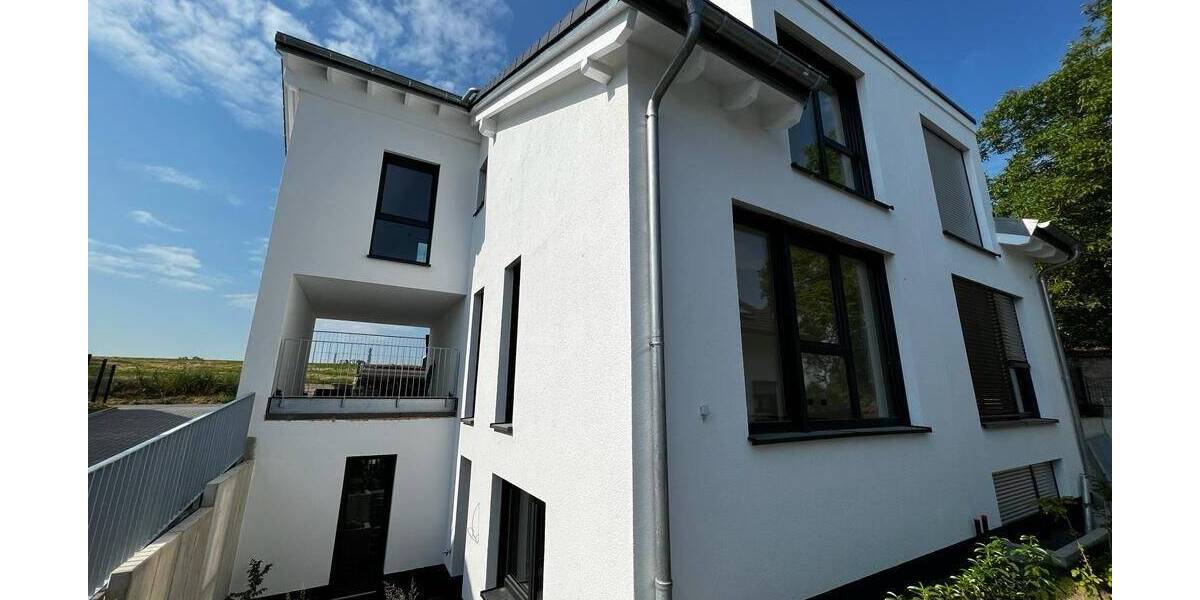 Doppelhaushälfte Mainz Weisenau - 6 Zimmer, 159 m&sup2;, 2.500&euro; | Angebot:23587981