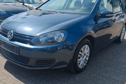 VW Golf 112.000 km 5.900 &euro; Wiesbaden 65187
