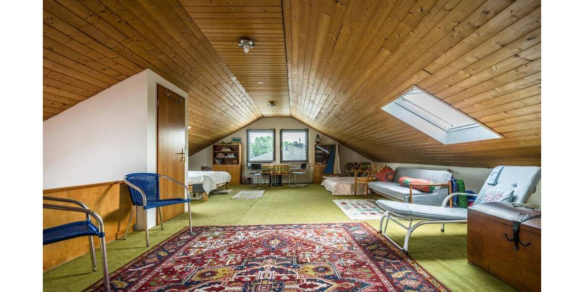 Einfamilienhaus Schlangenbad Georgenborn - 8 Zimmer, 277 m&sup2;, 635.000&euro; | Angebot:26139580