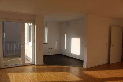 Wohnung zum Mieten in Essenheim 1.530 € 107.87 m² 4 zimmer