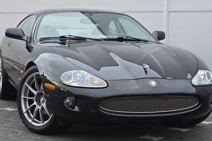 Jaguar XK8 95.370 km 14.300 &euro; Wiesbaden 65201