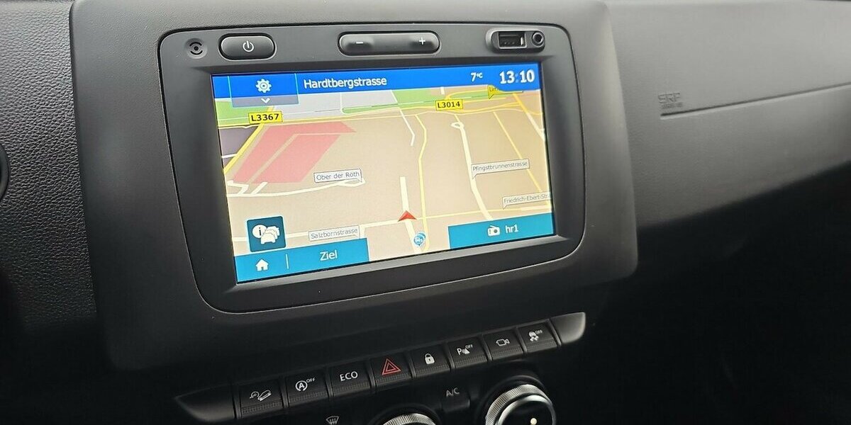 Dacia Duster II Celebration 4WD Rate 180,- 34.400 km 17.990 € Schwalbach/Taunus 65824