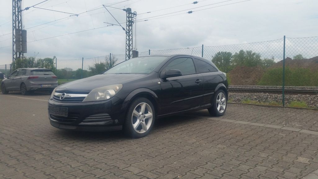 Opel Astra 272.000 km 1.050 € Mainz Kostheim 55246