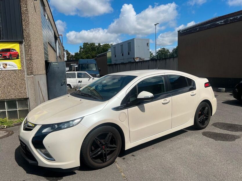 Opel Ampera 143.000 km 6.800 € Frankfurt am Main 65933