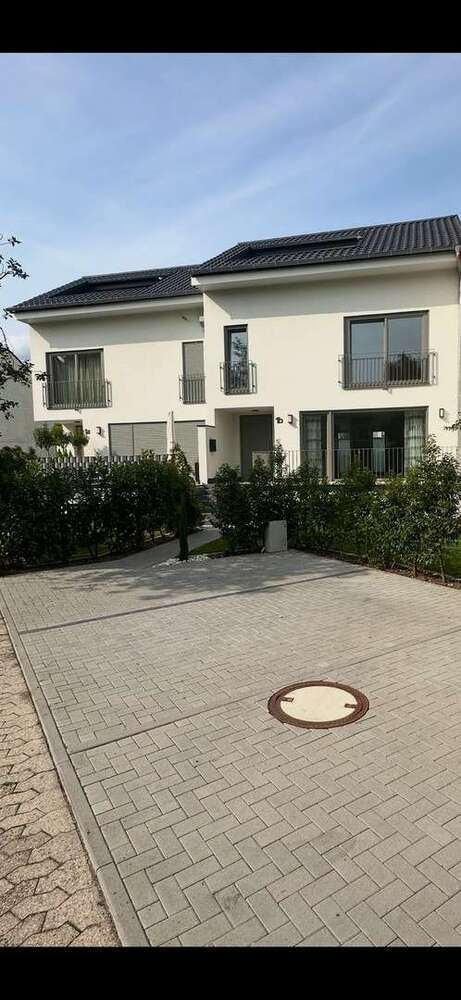 Haus zum Mieten in Bad soden 3.490 € 199 m²