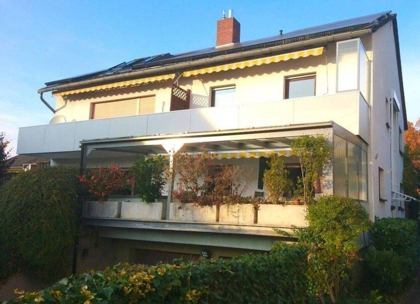 Solides Mehrfamilienhaus bestens für KAI