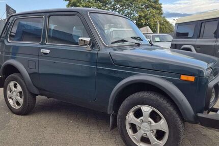 Lada Niva 75.000 km 6.900 &euro; Mainz-Kostheim 55246