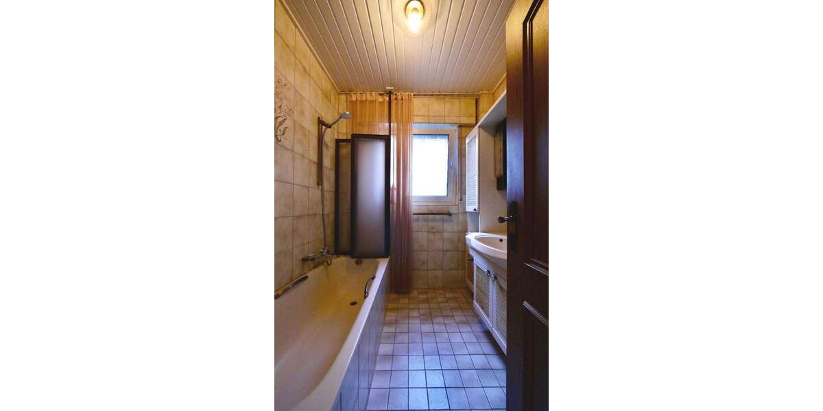 Einfamilienhaus Taunusstein Neuhof - 3 Zimmer, 100 m&sup2;, 1.100&euro; | Angebot:25336121