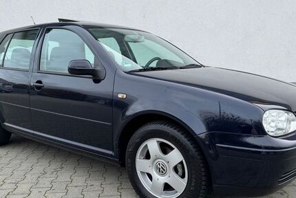 VW Golf 99.600 km 3.500 &euro; Rüsselsheim 65428