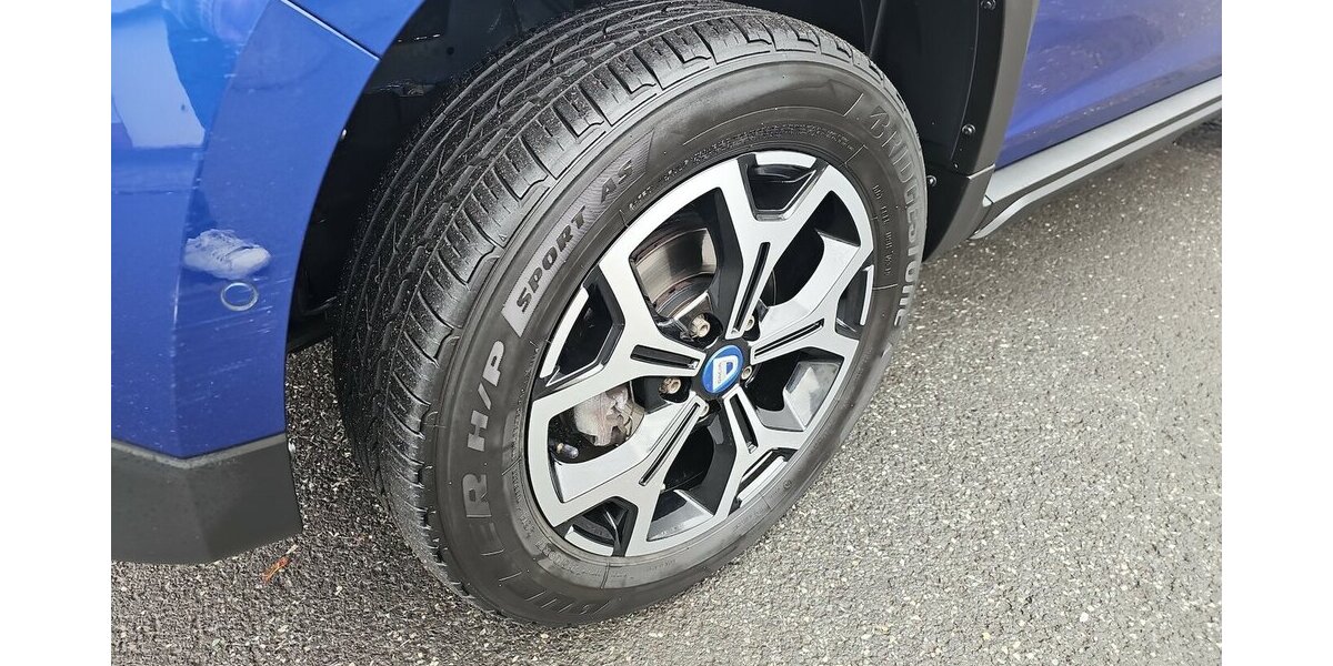 Dacia Duster II Celebration 4WD Rate 180,- 34.400 km 17.990 € Schwalbach/Taunus 65824