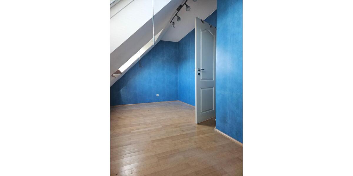 Dachgeschoßwohnung Idstein - 3 Zimmer, 74 m&sup2;, 199.000&euro; | Angebot:26994100