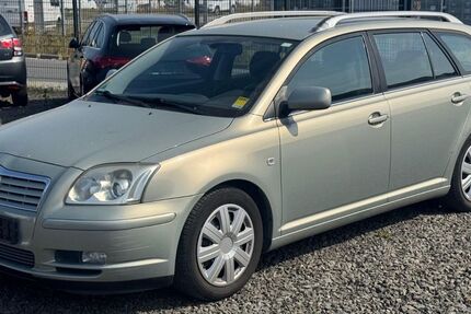 Toyota Avensis 224.000 km 2.850 &euro; Budenheim 55257