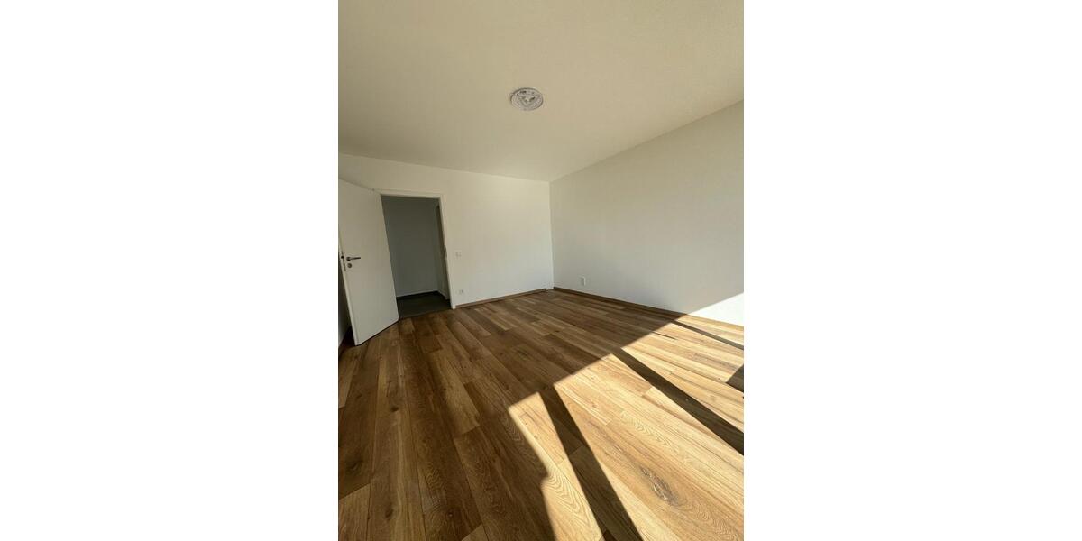 kernsanierte helle 2 Zimmer-Wohnung mit TG Stellplatz und Balkon 2 zimmer