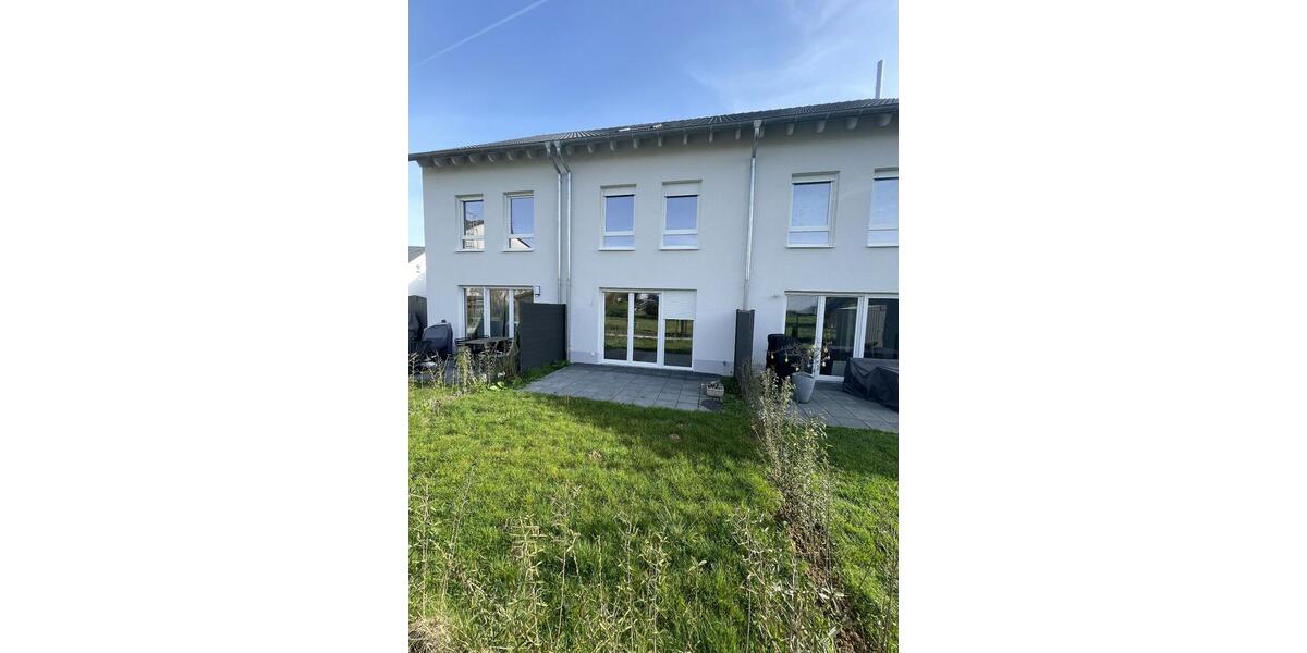 Reihenhaus Waldems - 5 Zimmer, 136 m&sup2;, 1.800&euro; | Angebot:25753739