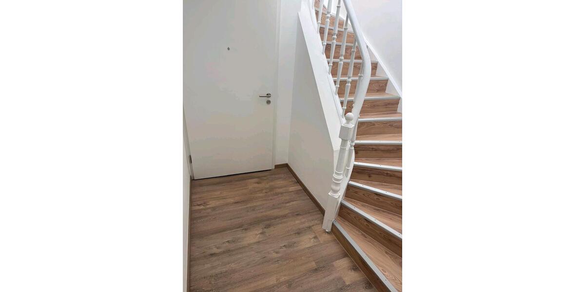 Dachgeschoßwohnung Ingelheim am Rhein - 1 Zimmer, 70 m&sup2;, 1.080&euro; | Angebot:25261107