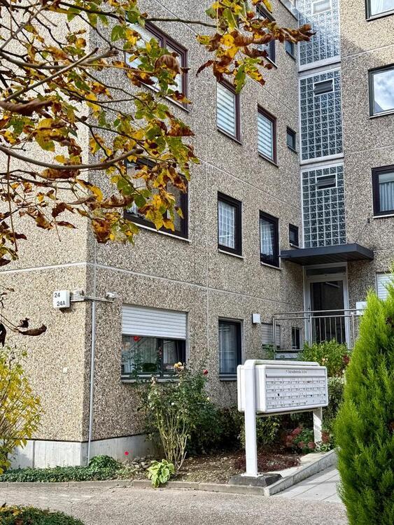 1-Zimmer-Wohnung mit Balkon und Tiefgarage zimmer